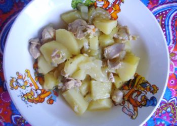 Тушеные овощи с курицей в мультиварке
