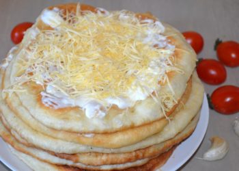 Венгерские лепешки лангош