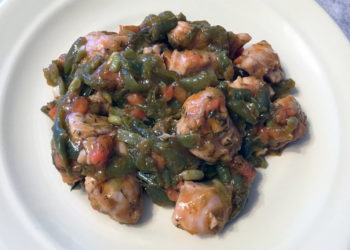 Куриная грудка со стручковой фасолью