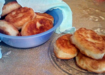 Пирожки с яйцами и грибами