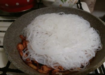 Фунчоза с курицей
