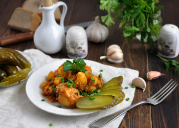 Овощное рагу с курицей